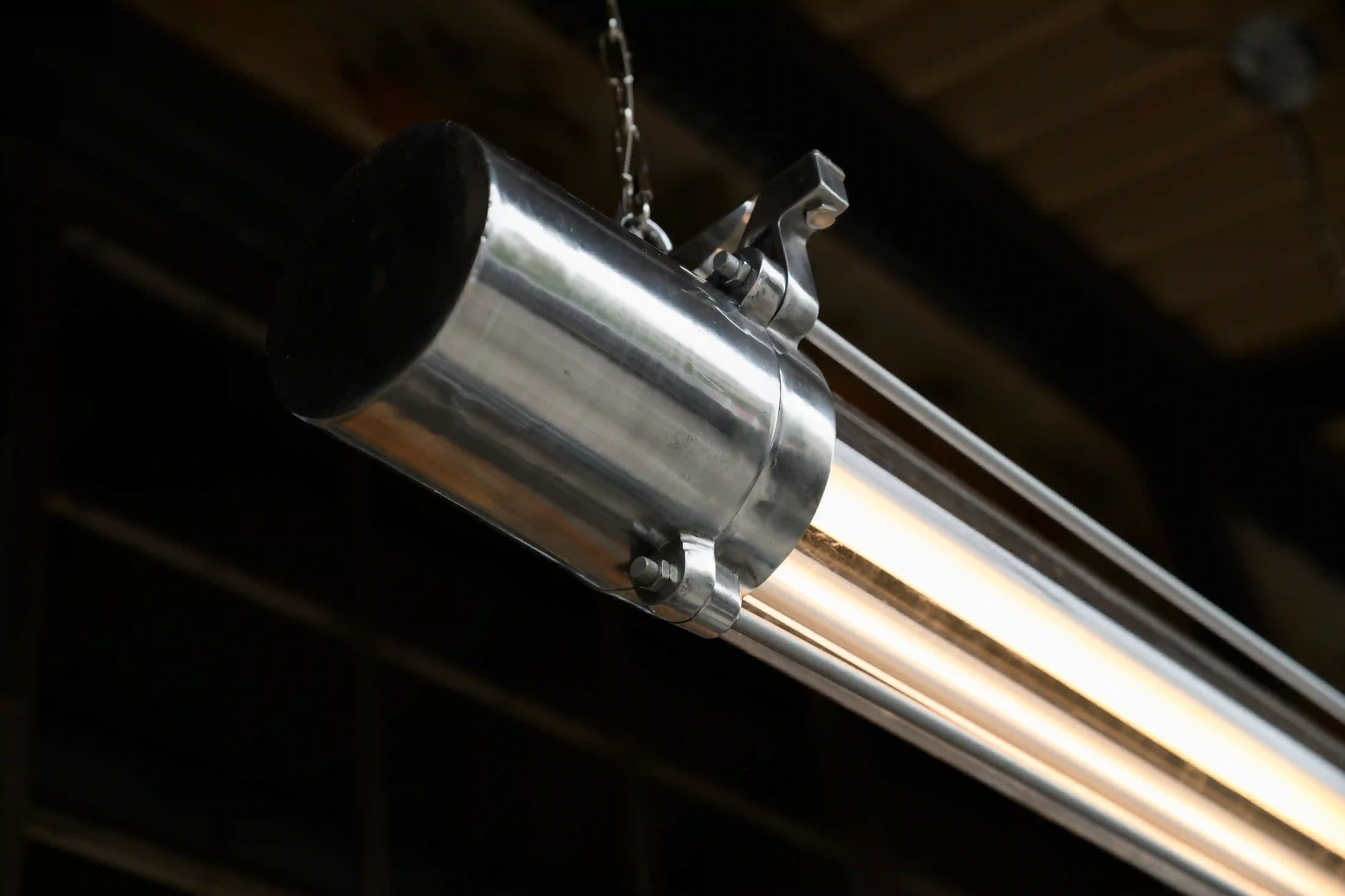 Rhino Tube Lamp | スワン電器 | SWAN